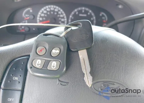 2001 Ford Expedition Xlt из США, поврежденный, VIN 1FMRU16W71LA90885